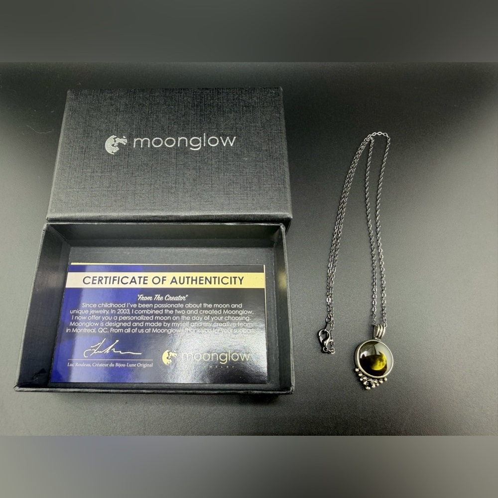 Moonglow Fashion Pendant Chain Necklace 18"